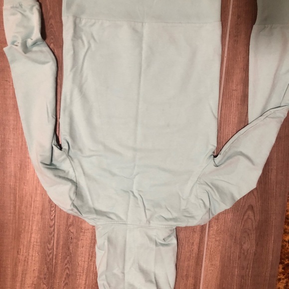 BENCH SWEATER - Picture 3 of 3